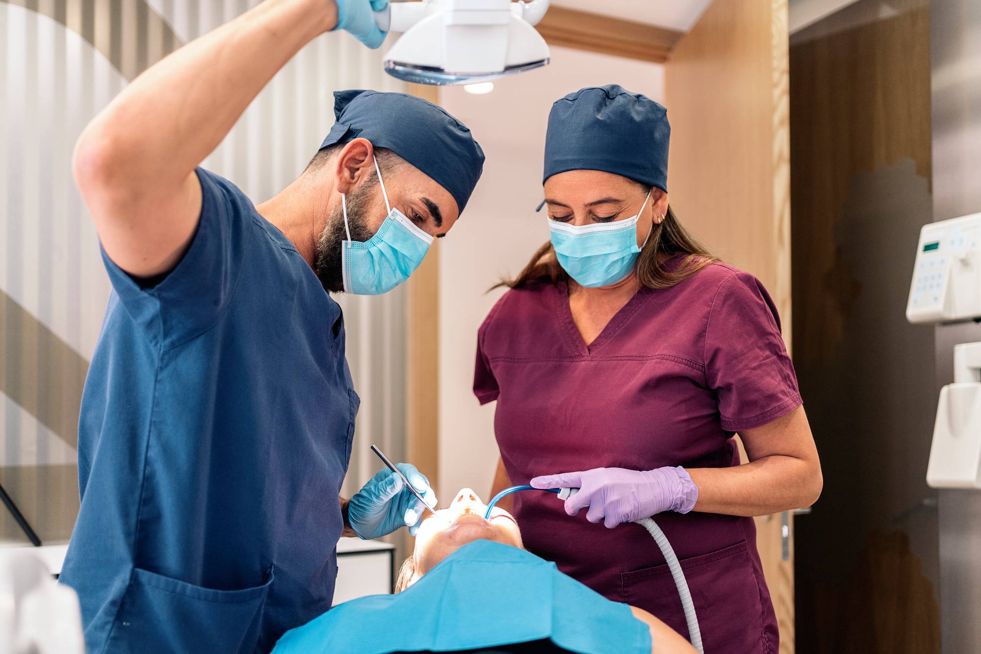 Dental Assistant vs. Dental Hygienist: Exploring Dental Careers and their Dental Roles in Canada